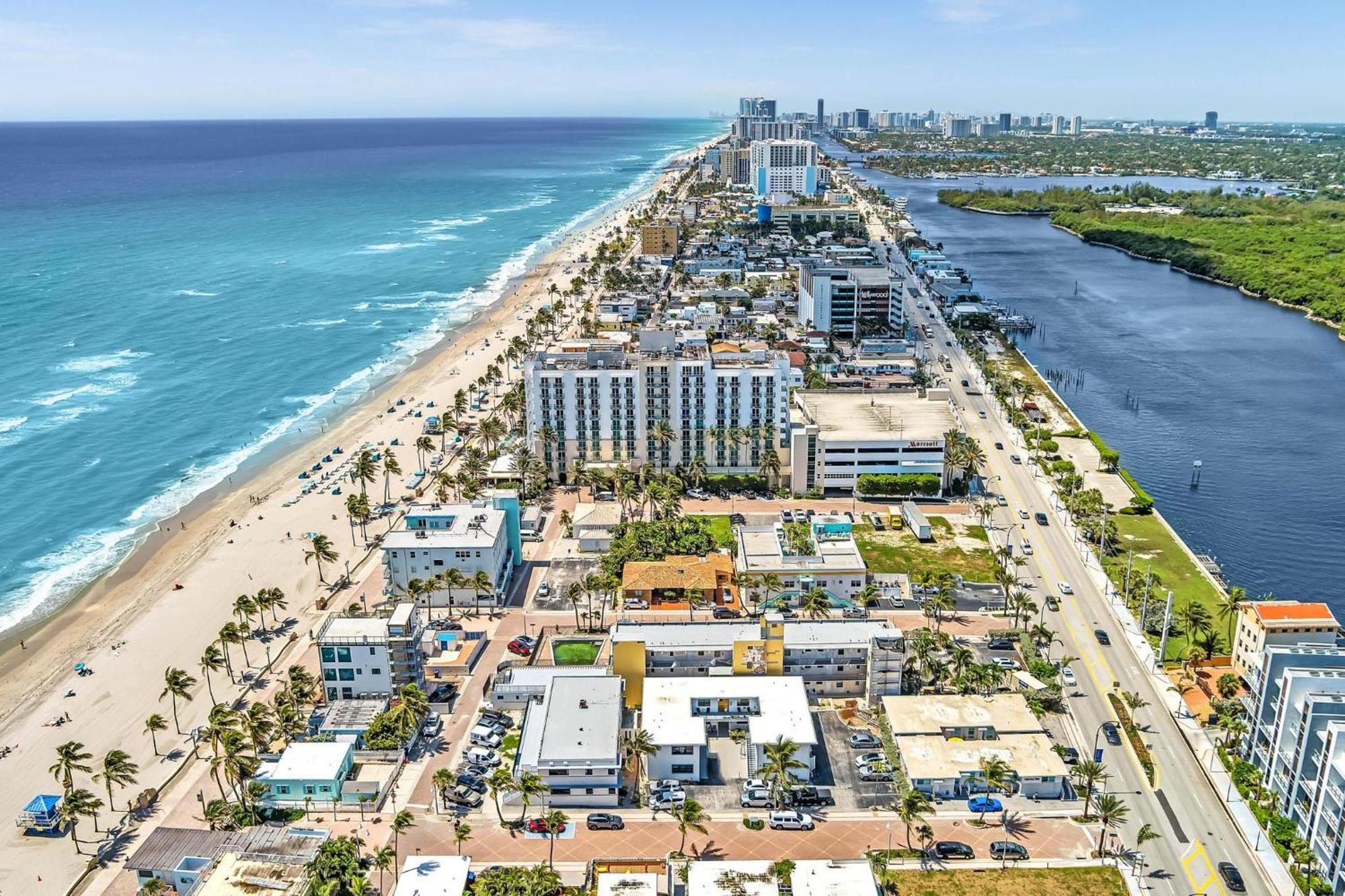 Beachfront & Pool Near Marriott Hollywood Beach Экстерьер фото