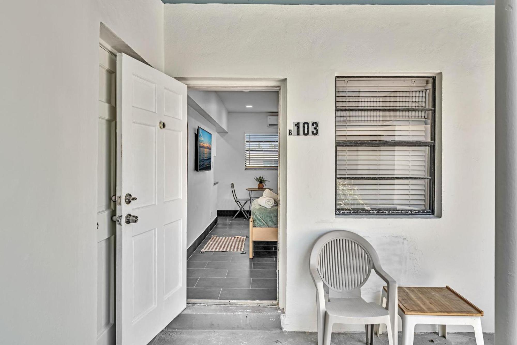 Beachfront & Pool Near Marriott Hollywood Beach Экстерьер фото