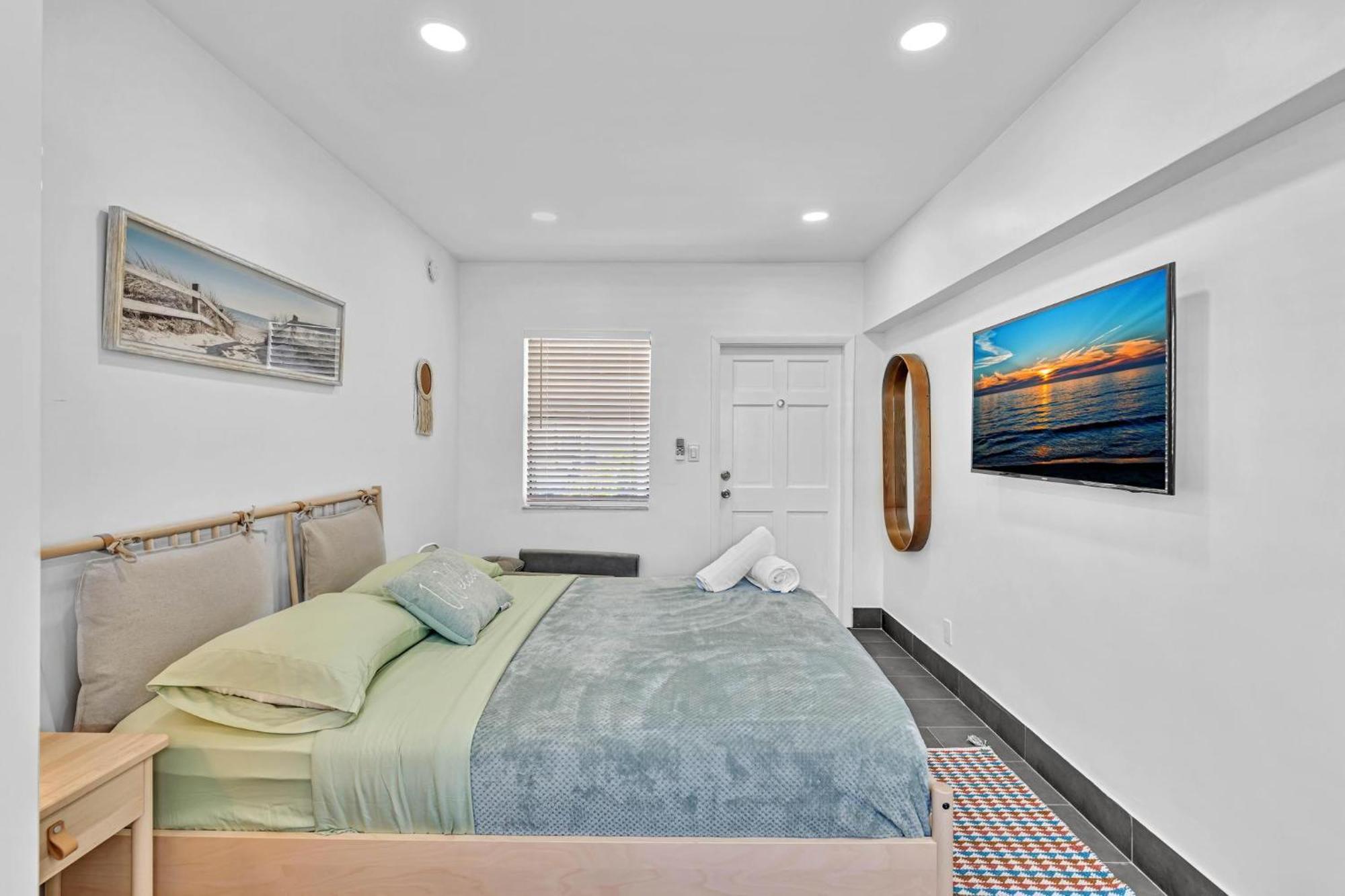 Beachfront & Pool Near Marriott Hollywood Beach Экстерьер фото