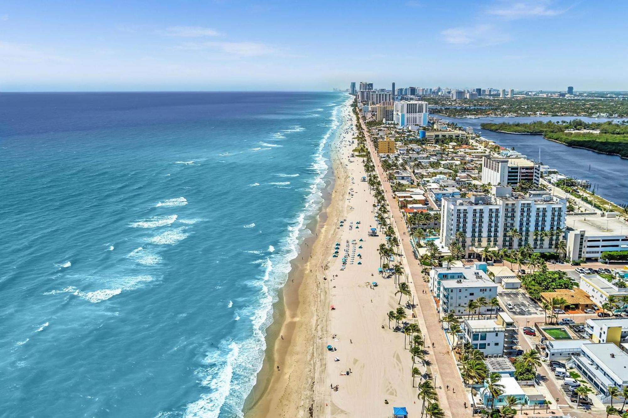 Beachfront & Pool Near Marriott Hollywood Beach Экстерьер фото