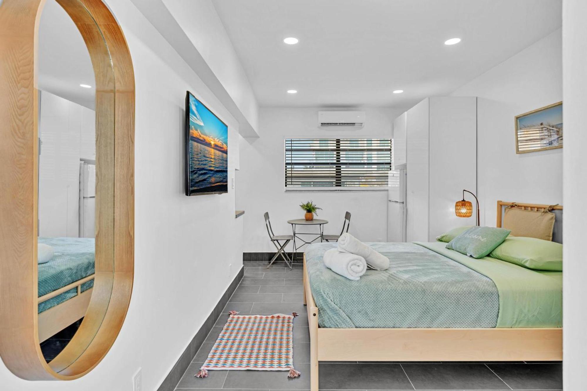 Beachfront & Pool Near Marriott Hollywood Beach Экстерьер фото