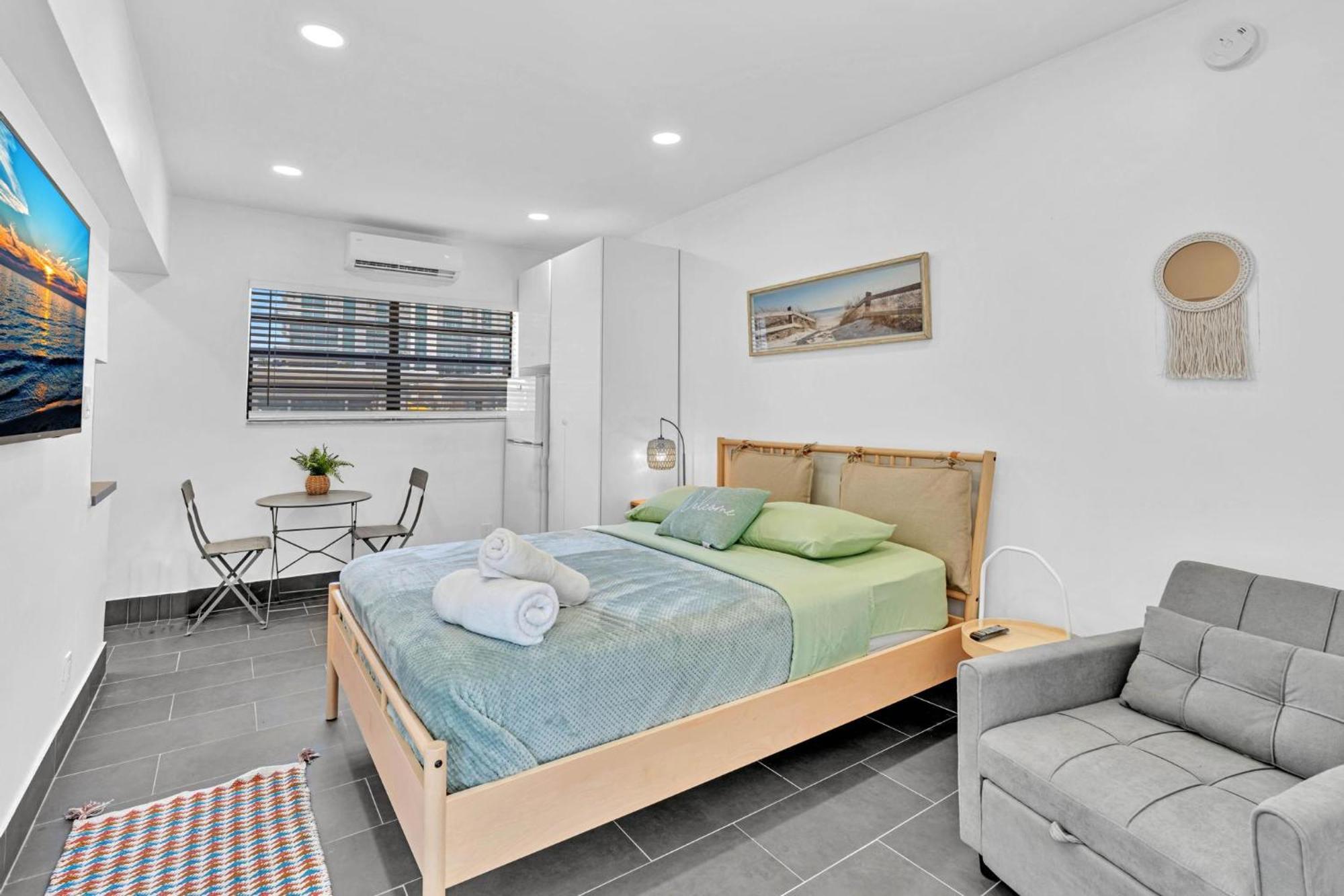 Beachfront & Pool Near Marriott Hollywood Beach Экстерьер фото