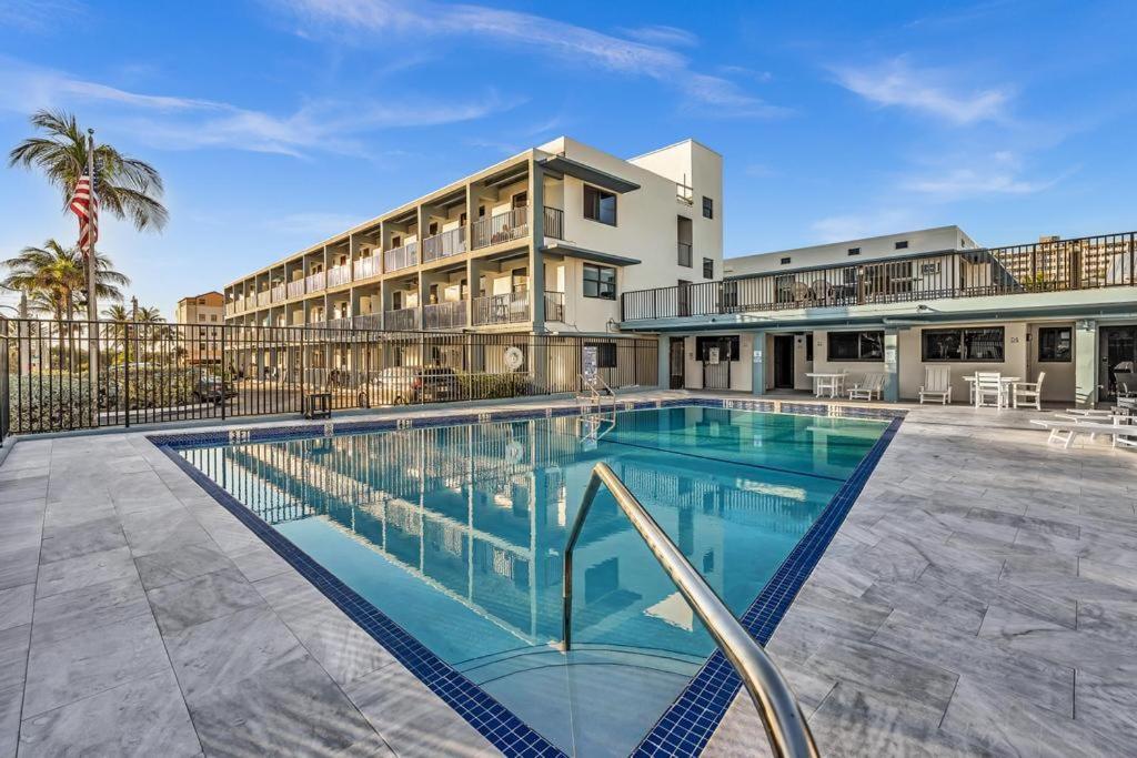 Beachfront & Pool Near Marriott Hollywood Beach Экстерьер фото
